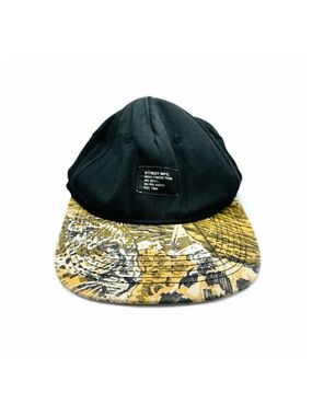 ★ Stussy Streetwear Wildlife Half Camp Cap - Black/Camo ★